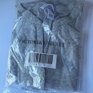 Victoria’s Secret T-shirt,XL, 3/4 sleeves, Gray.